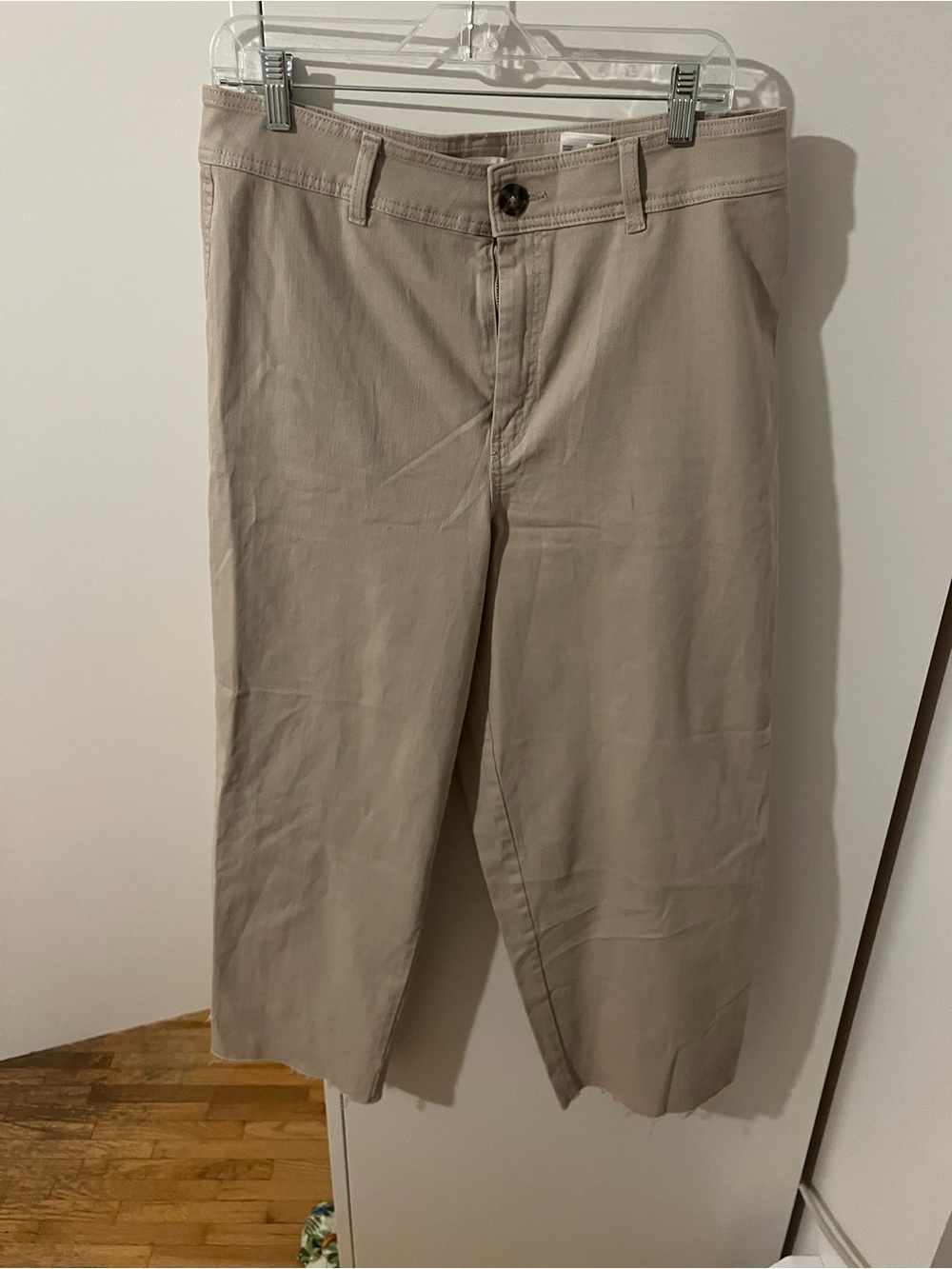 H&M Beige High-Rise crop wide leg Jean